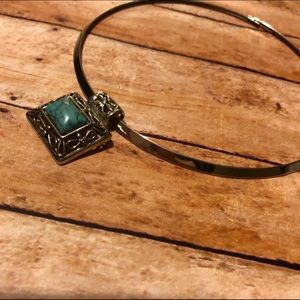 Temp Price Drop ‼️Omega And Pendant NWOT